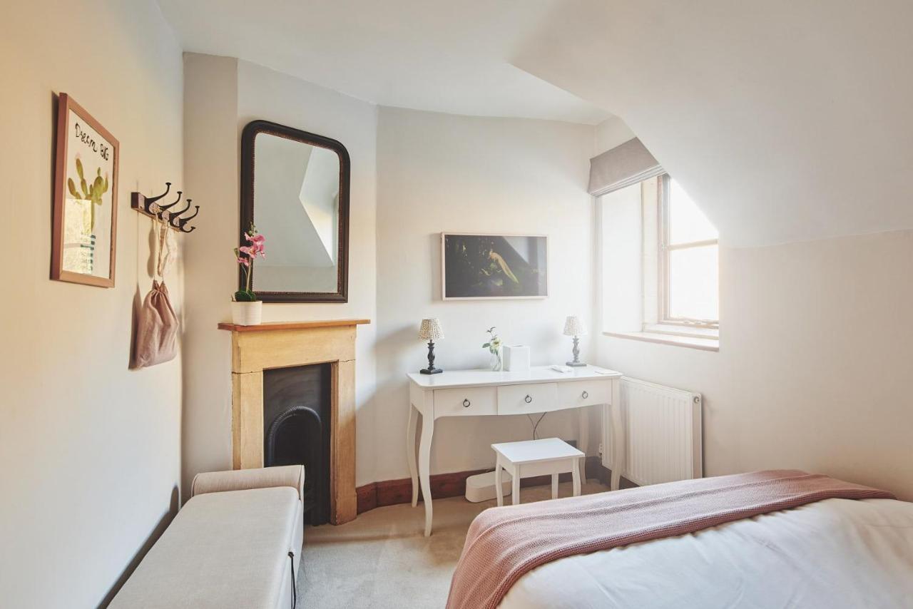 Large Stylish Luxury Cotswold Cottage - Ideal For Families, W/ Ev Charging Andoversford Buitenkant foto