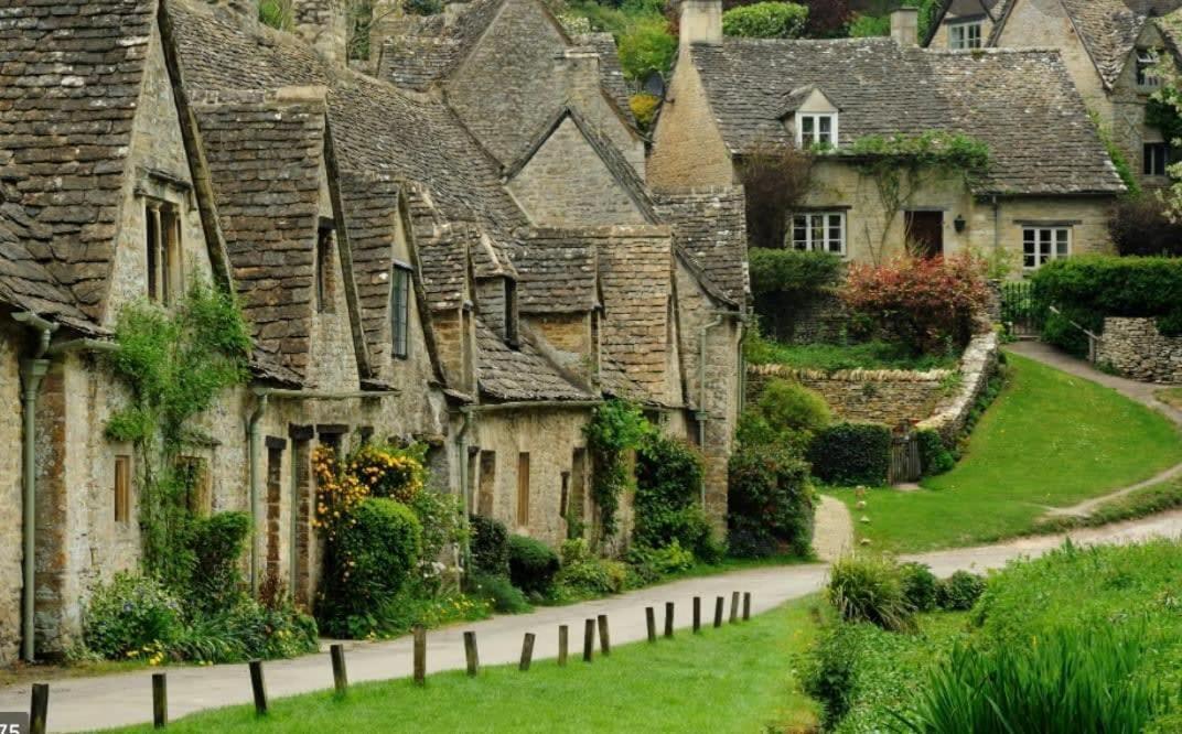 Large Stylish Luxury Cotswold Cottage - Ideal For Families, W/ Ev Charging Andoversford Buitenkant foto